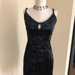 Kendall and Kylie black velvet dress